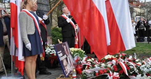 Obchody 8. rocznicy tragedii pod Smoleńskiem w Opolu