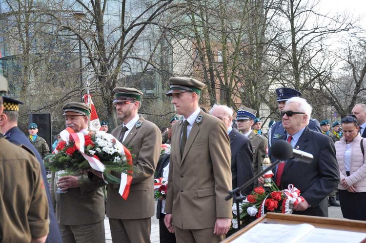 Obchody 8. rocznicy tragedii pod Smoleńskiem w Opolu