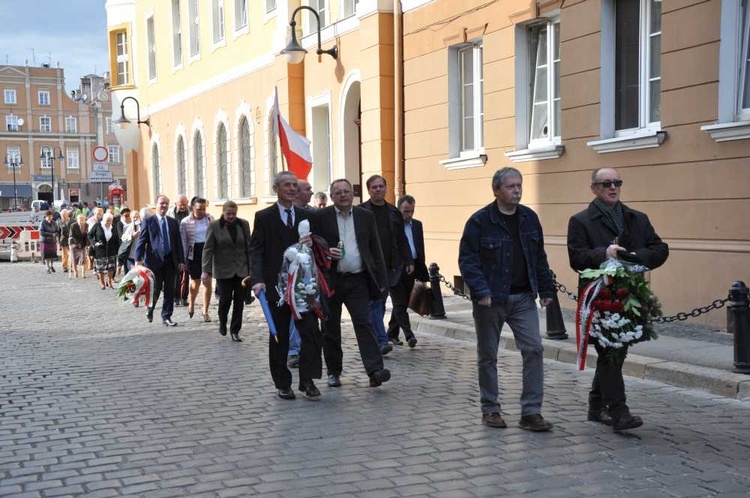 Obchody 8. rocznicy tragedii pod Smoleńskiem w Opolu