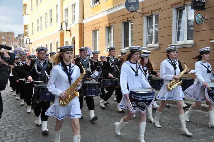 Obchody 8. rocznicy tragedii pod Smoleńskiem w Opolu