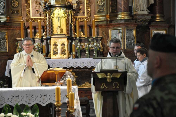 Obchody 8. rocznicy tragedii pod Smoleńskiem w Opolu