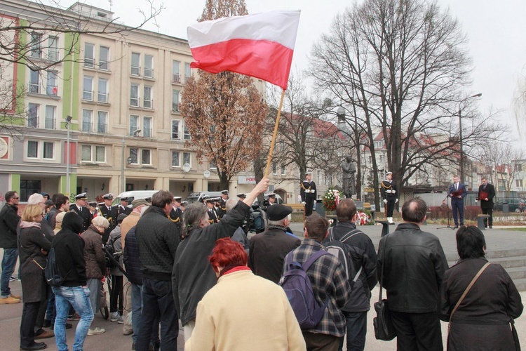 Uroczystości pod pomnikiem Anny Walentynowicz