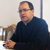 Ks. Andrzej Dec – katecheta w Miejskim Zespole Szkół nr 5 w Krośnie.