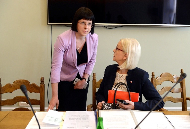 Sejmowa komisja znów nie zajęła się projektem #ZatrzymajAborcję