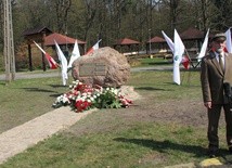 Obelisk leśników w Jedlni-Letnisku 