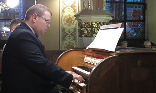 Koncert wielkanocny w Komorowicach