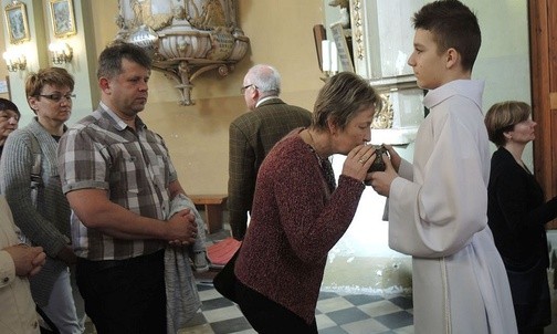 Przy relikwiach św. Jana z Kęt na zakończenie pielgrzymki "margaretek"