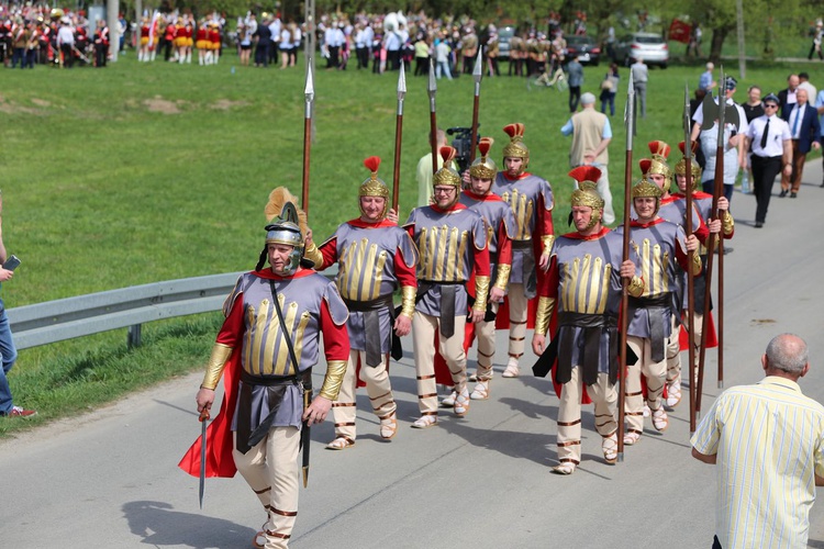 Parada straży grobowych