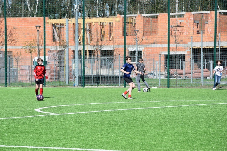 Poświęcenie kompleksu sportowego w Międzyborowie