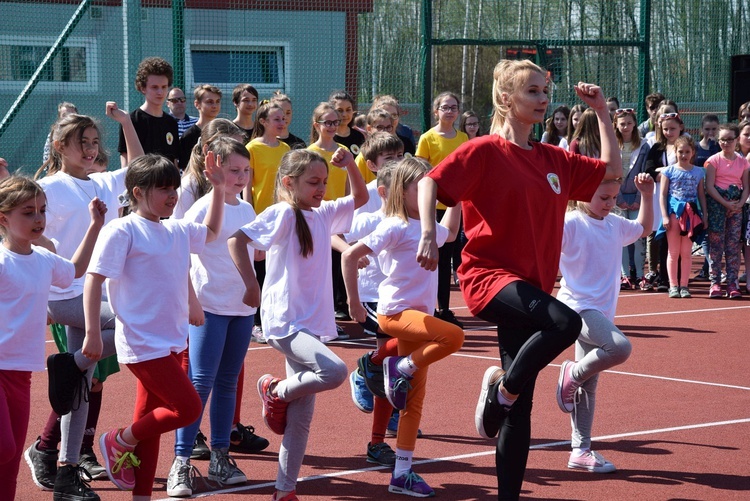 Poświęcenie kompleksu sportowego w Międzyborowie