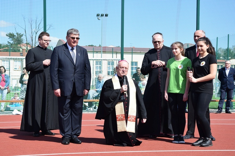 Poświęcenie kompleksu sportowego w Międzyborowie