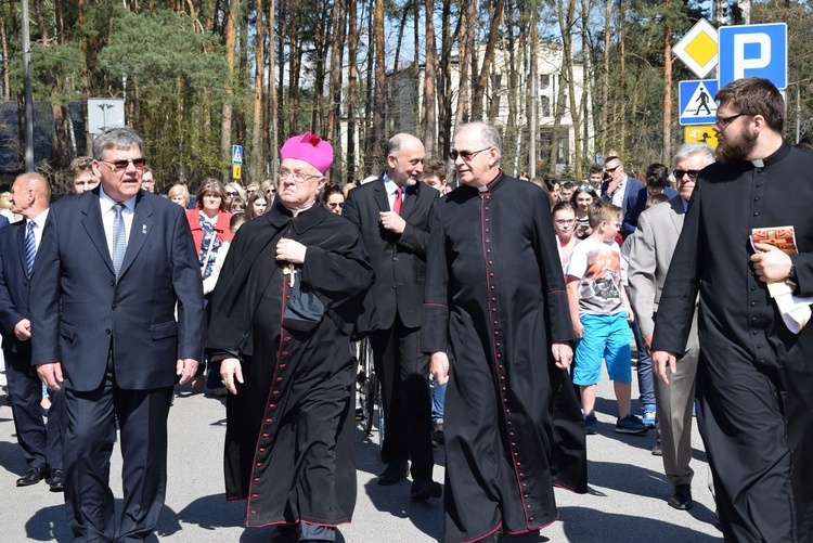 Poświęcenie kompleksu sportowego w Międzyborowie