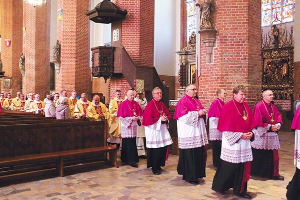 ▲	Msza św. dziękczynna została odprawiona w katedrze św. Mikołaja w Elblągu.