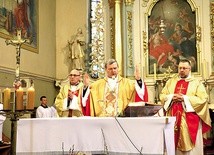 – Ta modlitwa jest prośbą o Polskę prawdziwie wolną – mówił biskup pomocniczy łomżyński.