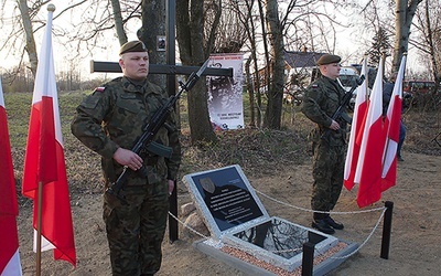 W uroczystości wzięła udział reprezentacja 5. Mazowieckiej Brygady Obrony Terytorialnej z Ciechanowa, która od 1 marca nosi imię dowódcy oddziały NZW.