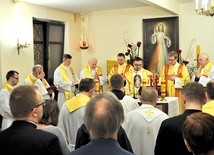 Modlitwa o powołania do płockiego seminarium rozpoczęła się w sanktuarium Bożego Miłosierdzia w Płocku.