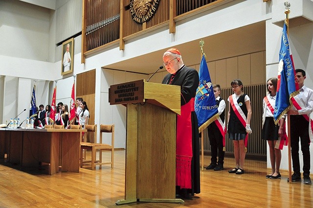 Krakowski metropolita senior podczas wykładu na Katolickim Uniwersytecie Lubelskim.