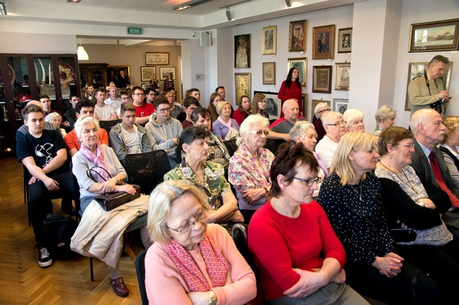 Debata o Marcinie Lutrze i konfesji luterańskiej