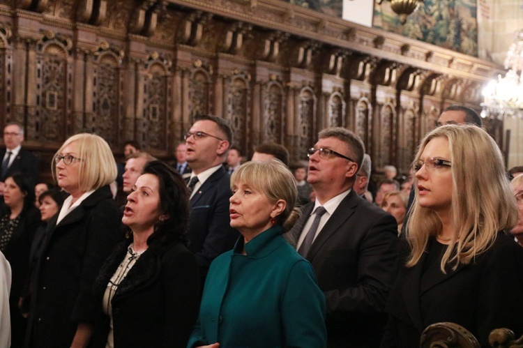 Msza św. z okazji 8. rocznicy pogrzebu Lecha i Marii Kaczyńskich