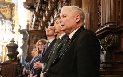 Msza św. z okazji 8. rocznicy pogrzebu Lecha i Marii Kaczyńskich