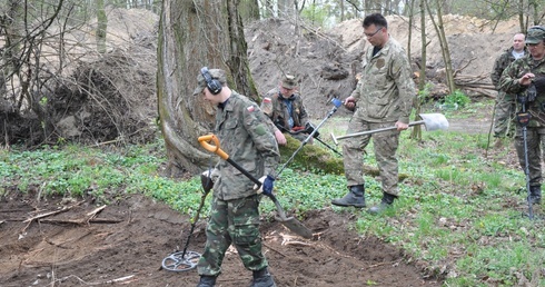 Wciąż szukają żołnierzy "Bartka" 