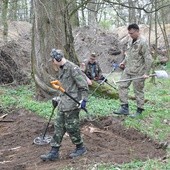 Wciąż szukają żołnierzy "Bartka" 