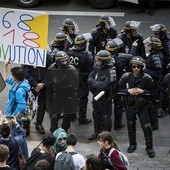 Policja usunęła studentów okupujących filię Sorbony