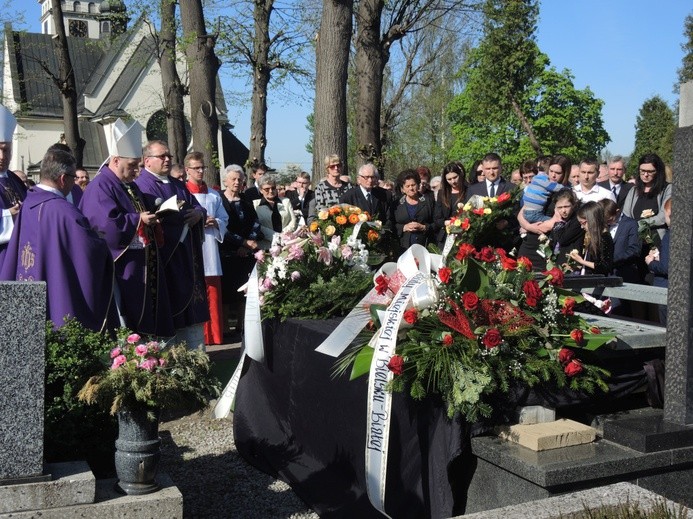 Pogrzeb śp. ks. prałata Józefa Śliża w Wapienicy