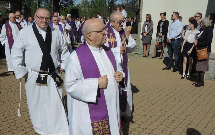 Pogrzeb śp. ks. prałata Józefa Śliża w Wapienicy