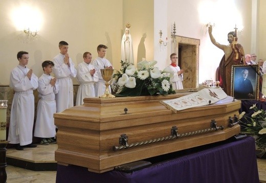 Pogrzeb śp. ks. prałata Józefa Śliża w Wapienicy