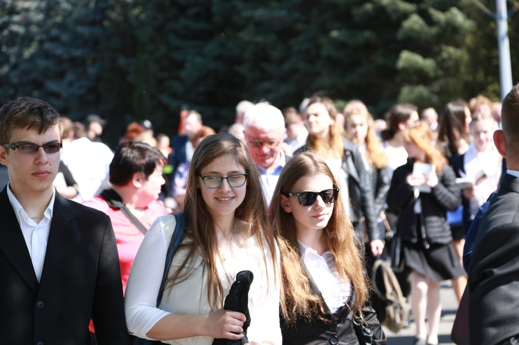 Inauguracja synodu. Nabożeństwo i procesja