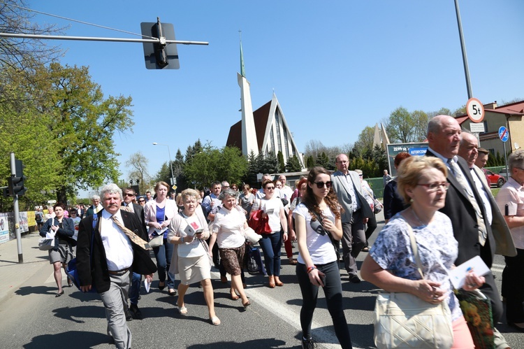 Inauguracja synodu. Nabożeństwo i procesja