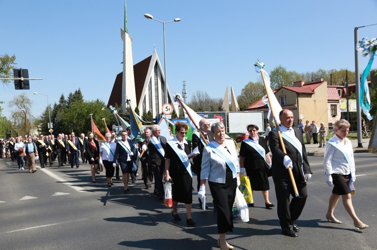 Inauguracja synodu. Nabożeństwo i procesja