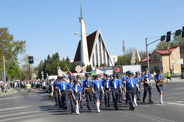 Inauguracja synodu. Nabożeństwo i procesja