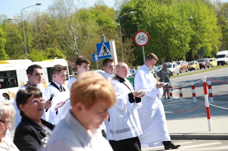 Inauguracja synodu. Nabożeństwo i procesja