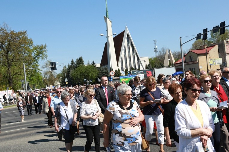 Inauguracja synodu. Nabożeństwo i procesja