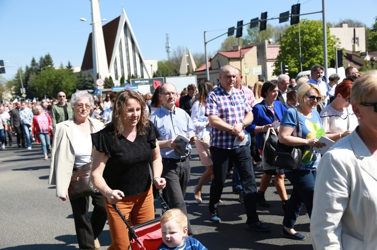 Inauguracja synodu. Nabożeństwo i procesja