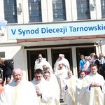 Inauguracja synodu. Nabożeństwo i procesja