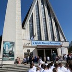 Inauguracja synodu. Nabożeństwo i procesja