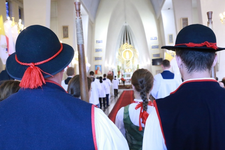 Inauguracja synodu. Nabożeństwo i procesja