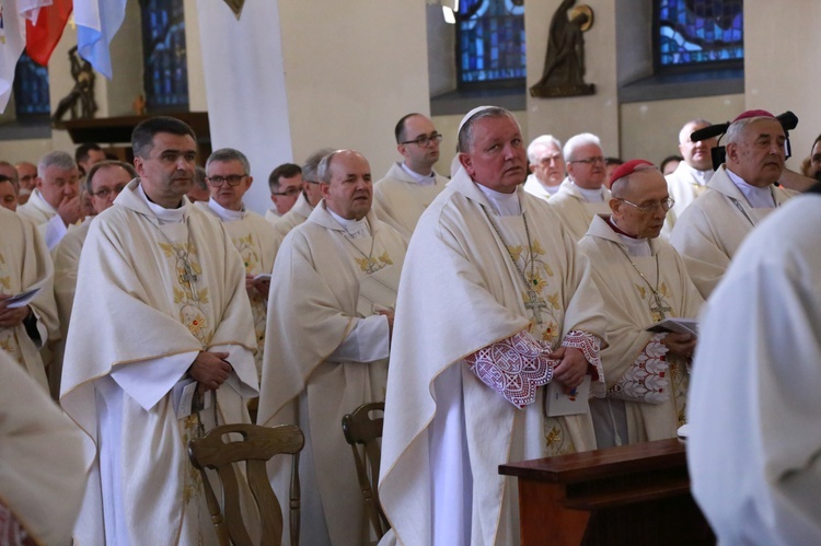 Inauguracja synodu. Nabożeństwo i procesja