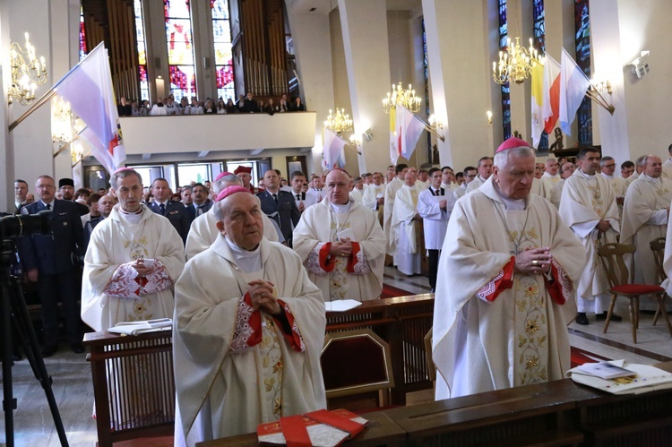 Inauguracja synodu. Nabożeństwo i procesja