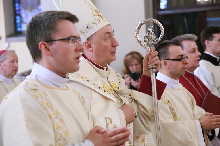 Inauguracja synodu. Nabożeństwo i procesja