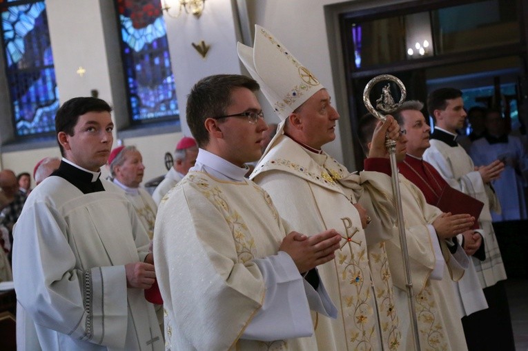 Inauguracja synodu. Nabożeństwo i procesja