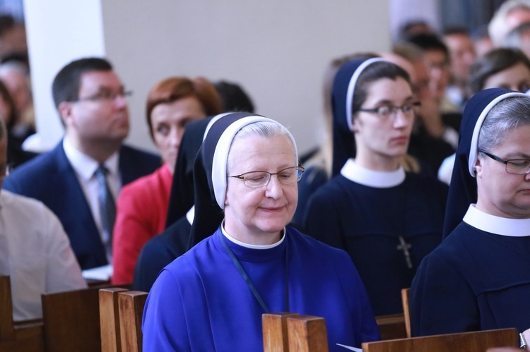 Inauguracja synodu. Nabożeństwo i procesja