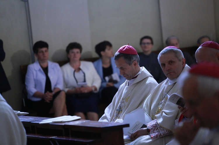 Inauguracja synodu. Nabożeństwo i procesja