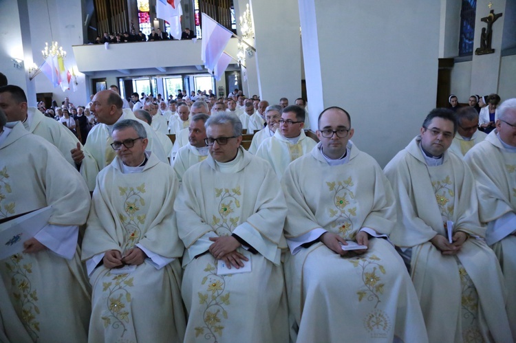 Inauguracja synodu. Nabożeństwo i procesja