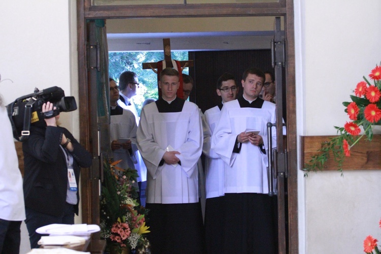 Inauguracja synodu. Nabożeństwo i procesja