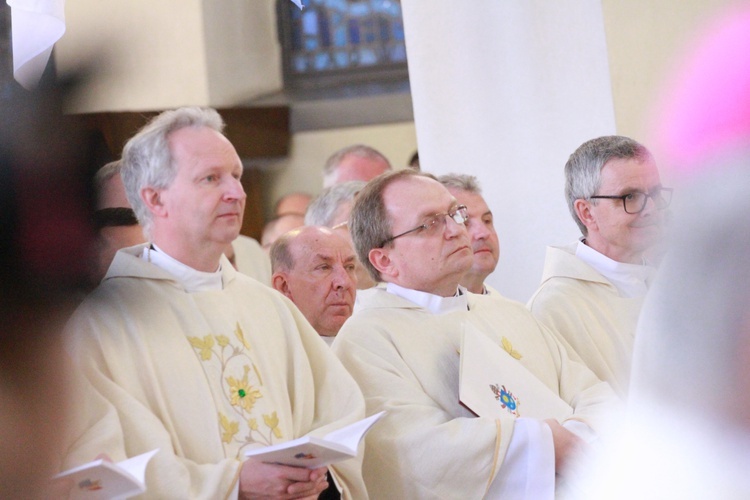 Inauguracja synodu. Nabożeństwo i procesja