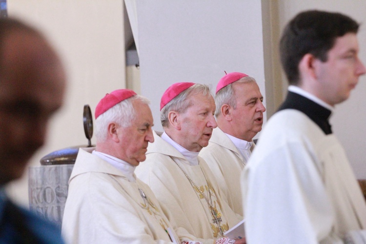 Inauguracja synodu. Nabożeństwo i procesja